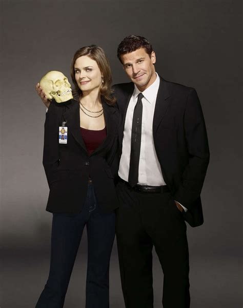 bones when do booth and brennan start dating